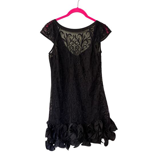 GUESS Black Lace Cocktail Dress Women's Sheer Mesh Cap Sleeve Ruffle Hem Size 0 - Picture 1 of 9